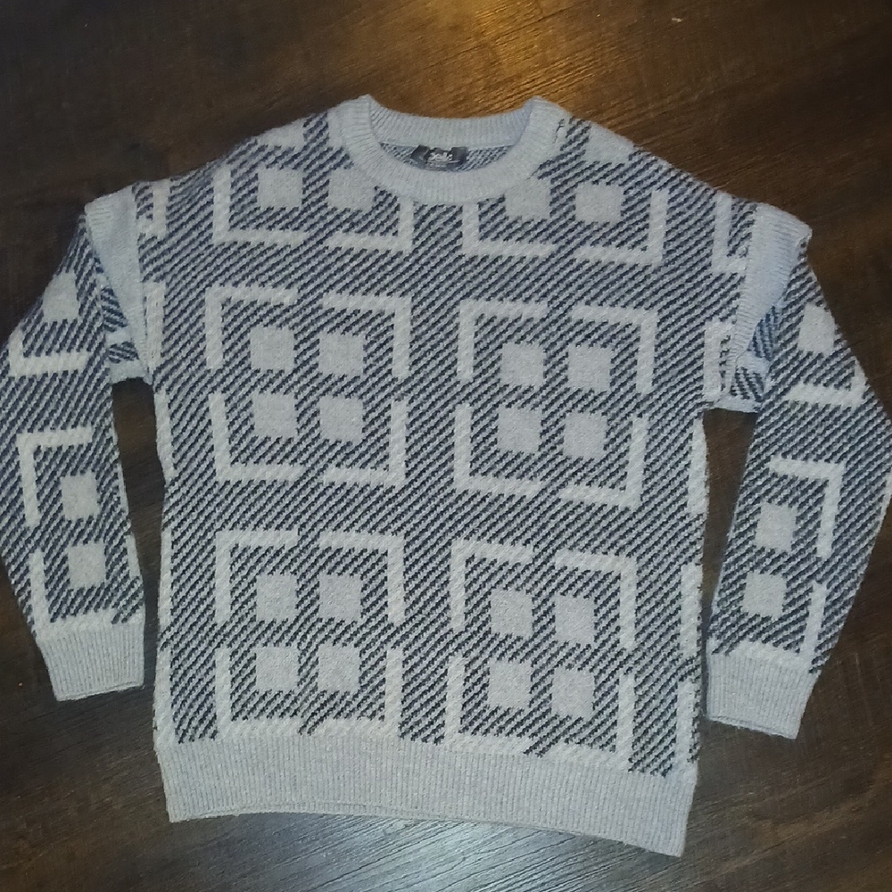 Belle Geometric Patterned Sweater in Gray